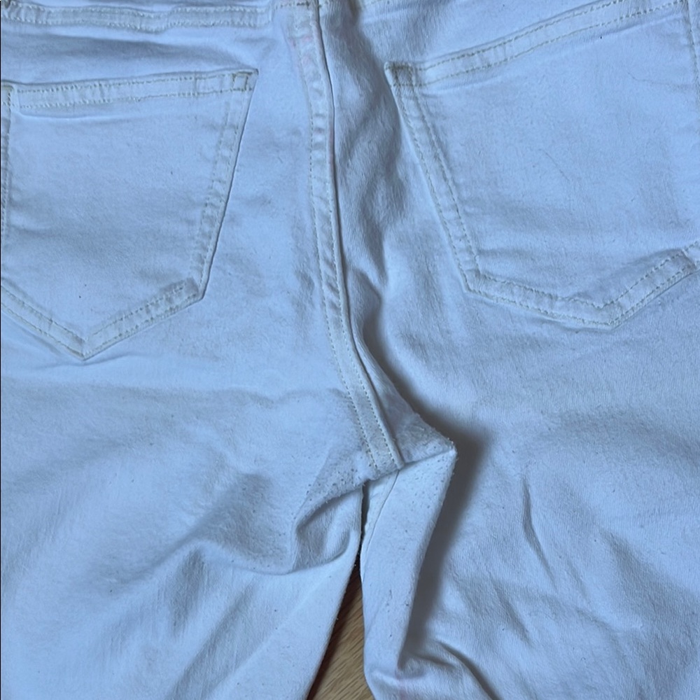 Calvin Klein White Jean City Shorts - Picture 11 of 11